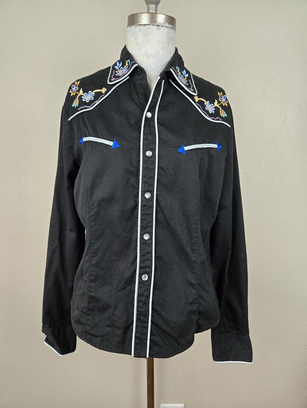 Banjo Dallas Texas Western Embroidered Pearl Snap Long Sleeve Shirt